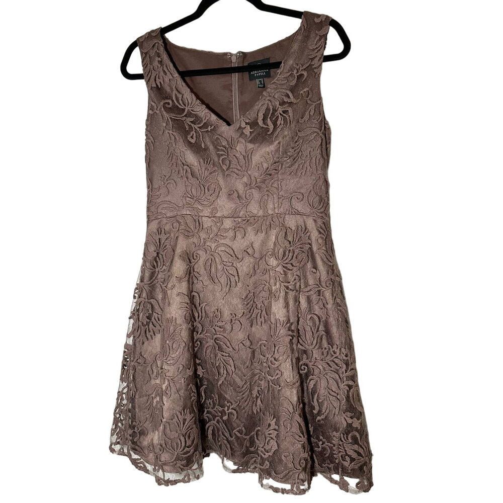 Adrianna Papell Pale Purple Floral Embroidered V Neck Size 10
